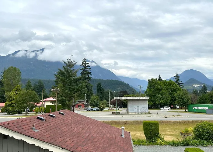 Richca Chalets Resort